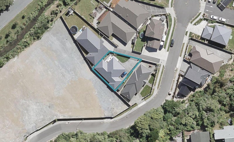 17 Laura Fergusson Grove, Fairfield, Lower Hutt - Carousel 1