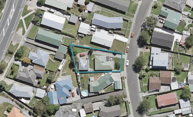 51 Oregon Drive, Maoribank, Upper Hutt - Carousel 1
