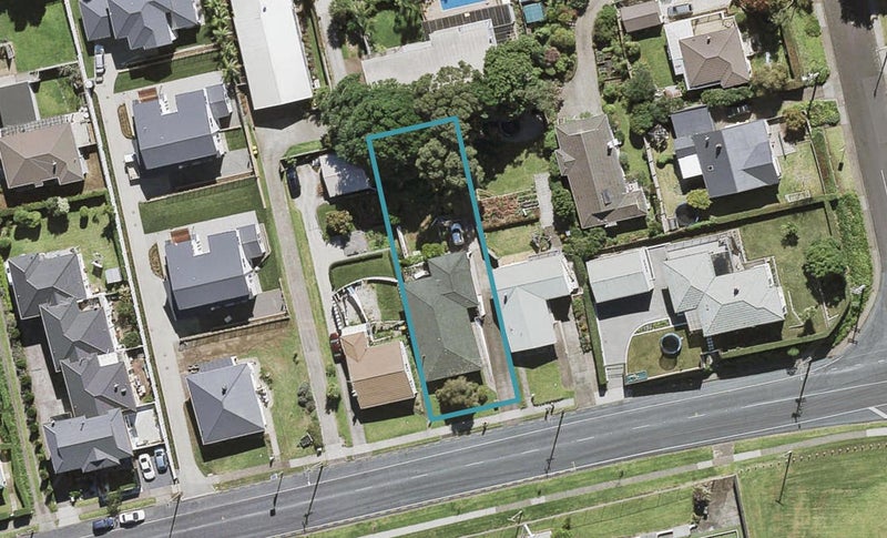 24 Taylor Road, Mangere Bridge, Auckland - Carousel 1