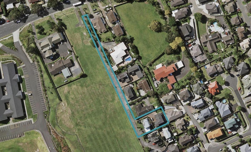 2/14 Wilisa Rise, Goodwood Heights, Auckland - Carousel 1