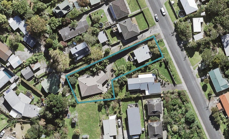 1/5 Kia Ora Road, Beach Haven, Auckland - Carousel 1