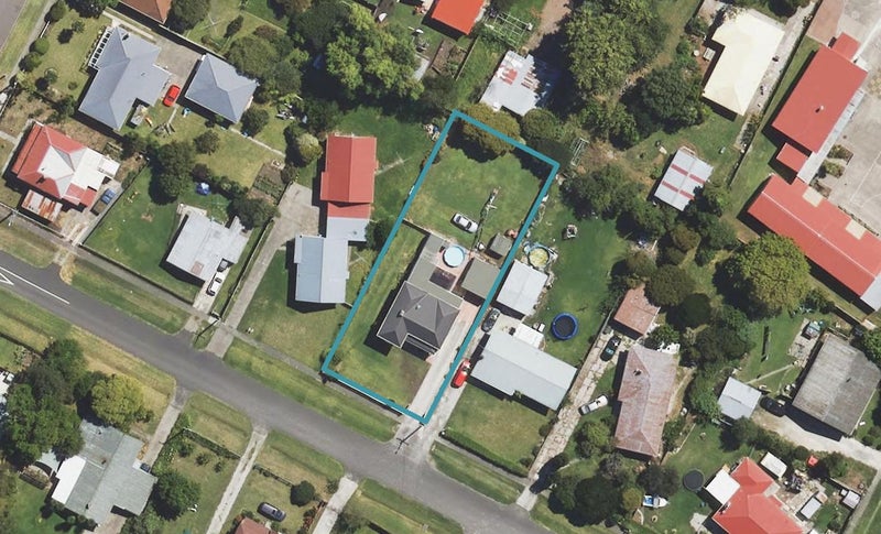 8 Oman Street, Kaiti, Gisborne - Carousel 1