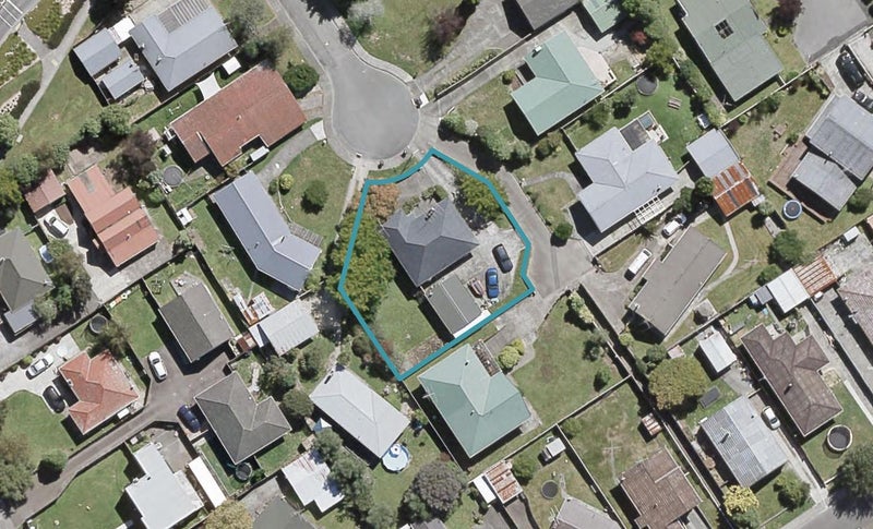6 Maoribank Grove, Brown Owl, Upper Hutt - Carousel 1