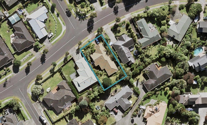 26 Picasso Drive, West Harbour, Auckland - Carousel 1
