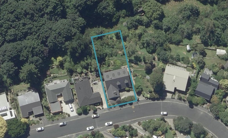 42 Pioneer Crescent, Helensburgh, Dunedin - Carousel 1