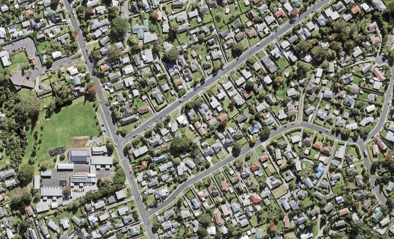 3/9 LANCASTER RD, Beach Haven, Auckland - Carousel 1