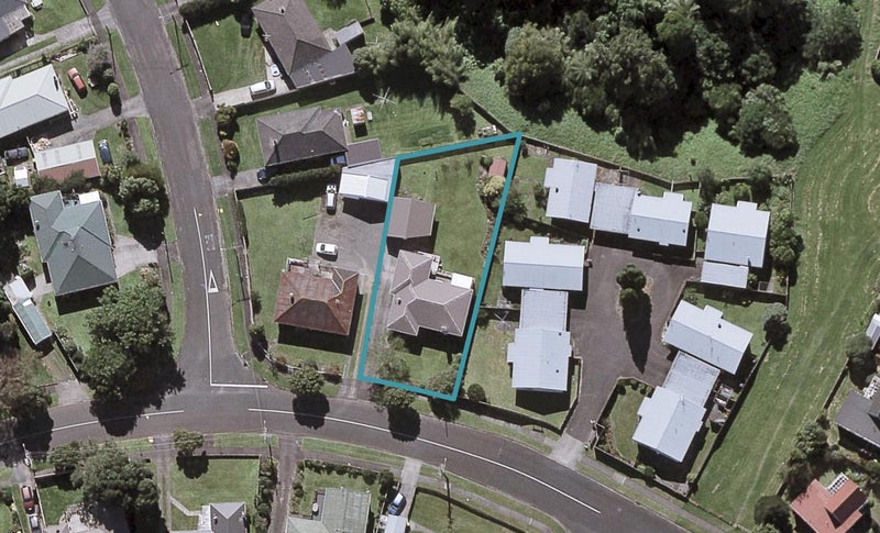 19 Kauri Street, Merrilands, New Plymouth - Carousel 1