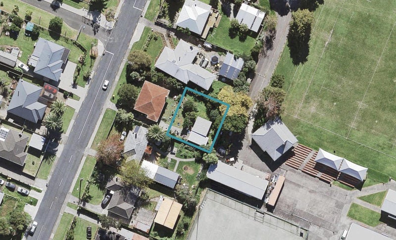 11A Vanguard Road, Kelston, Auckland - Carousel 1