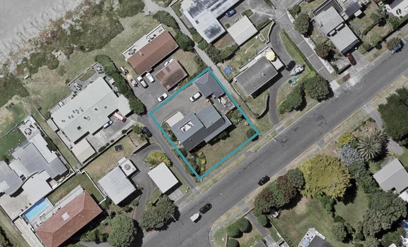 115 Tutere Street, Waikanae Beach, Waikanae - Carousel 1