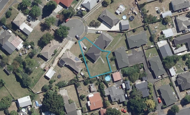 10 Davey Place, Fairfield, Hamilton - Carousel 1