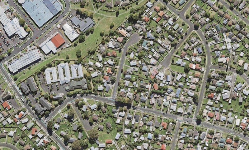 8/5 Paine Place, Mangere, Auckland - Carousel 1