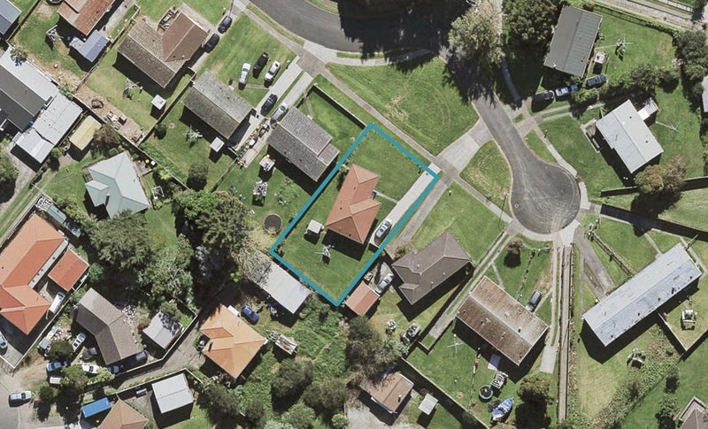 82 Chingford Close, Mangere, Auckland - Carousel 1