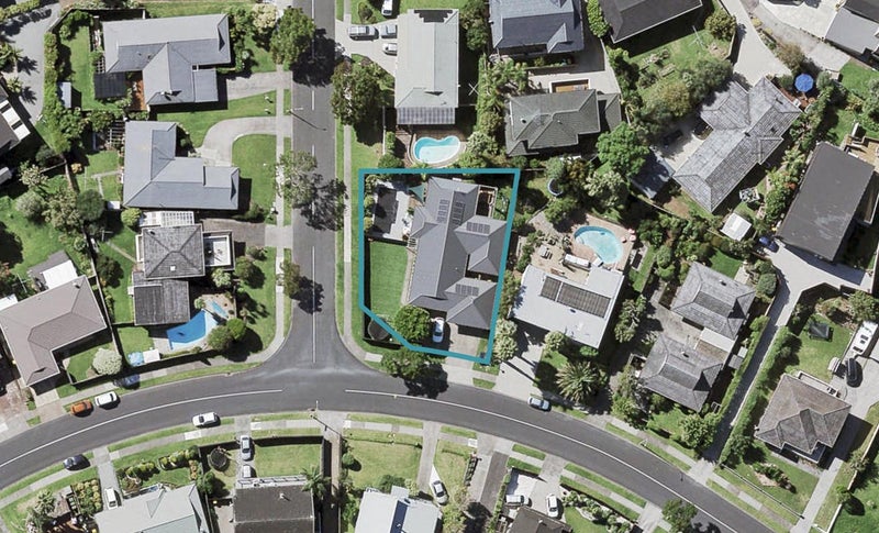 142 Bramley Drive, Farm Cove, Auckland - Carousel 1