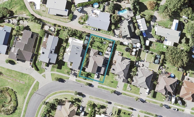 25 Pine Harbour Parade, Beachlands, Auckland - Carousel 1