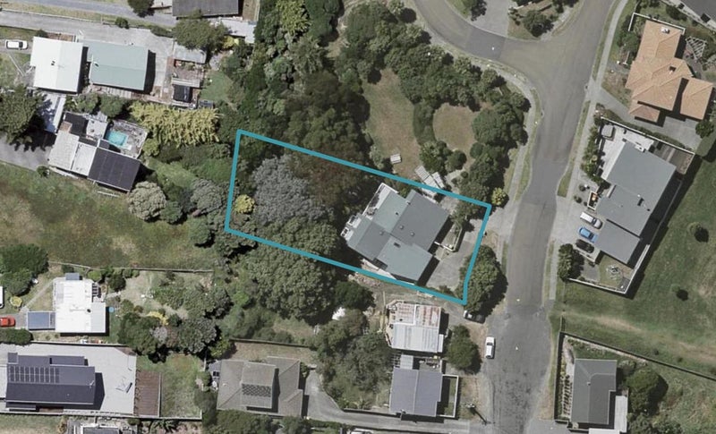 135 Renown Road, Raumati South, Paraparaumu - Carousel 1