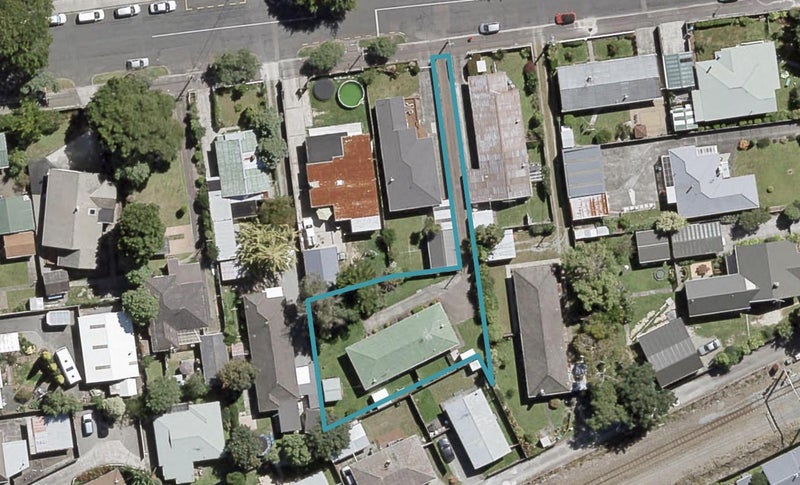 2/9 Brown Street, Wallaceville, Upper Hutt - Carousel 1