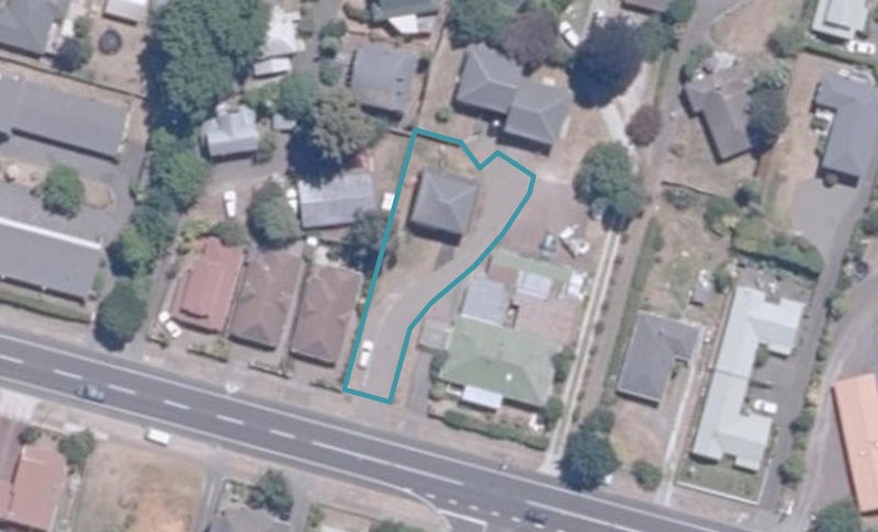 2/130 Te Heuheu Street, Taupō - Carousel 1