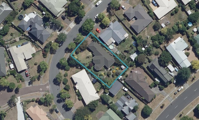 6 Cashmere Place, Flagstaff, Hamilton - Carousel 1