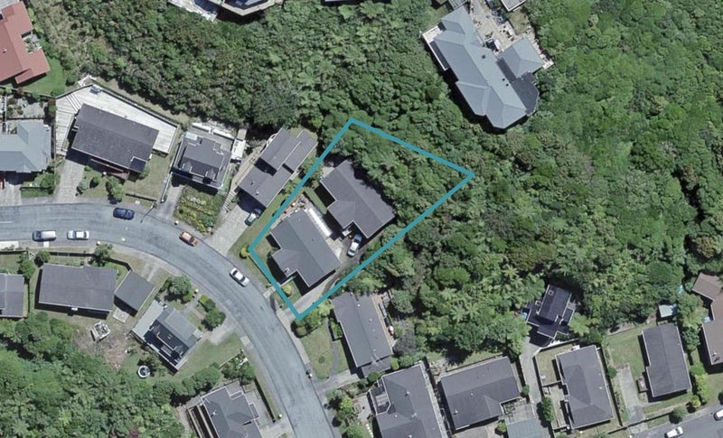 2/63 Woodhouse Avenue, Karori, Wellington - Carousel 1