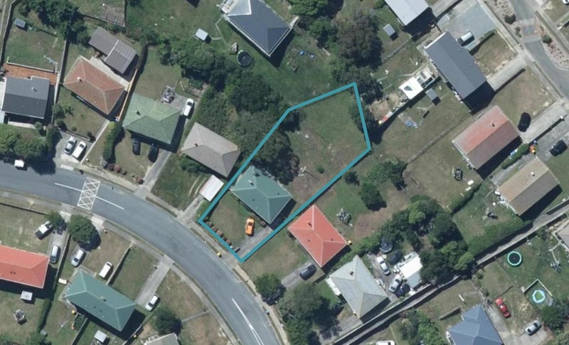 23 Kalingo Street, Waitangirua, Porirua - Carousel 1