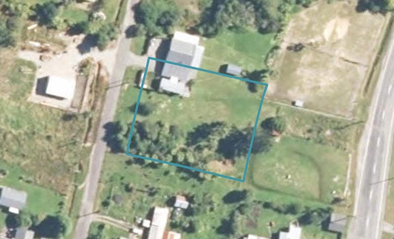 11 Oxford Street, TAYLORVILLE, GREYMOUTH - Carousel 1