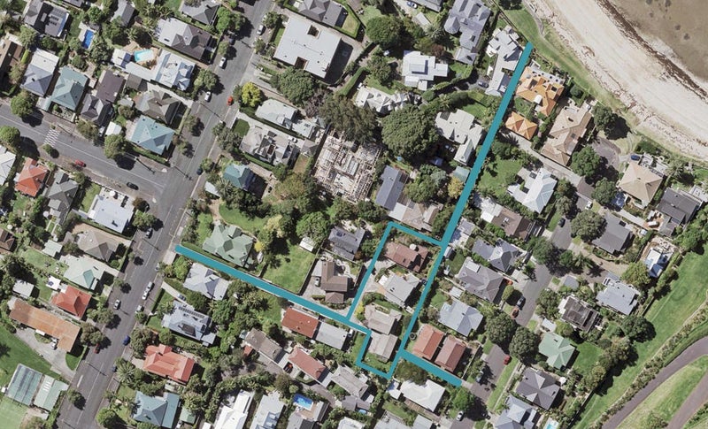 3/0 Cheltenham Road, Devonport, Auckland - Carousel 1