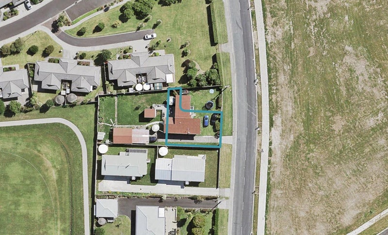 52D Tapu Road, Huapai, Kumeu - Carousel 1