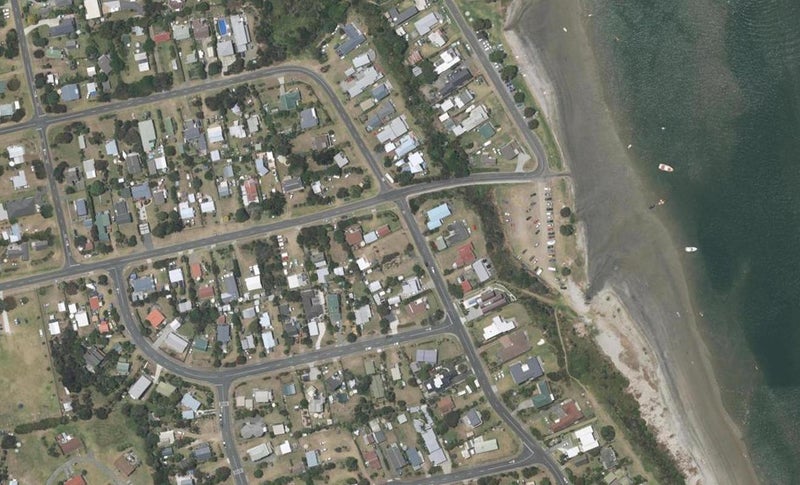 4 Robert Street, Mangawhai Heads, Mangawhai - Carousel 1