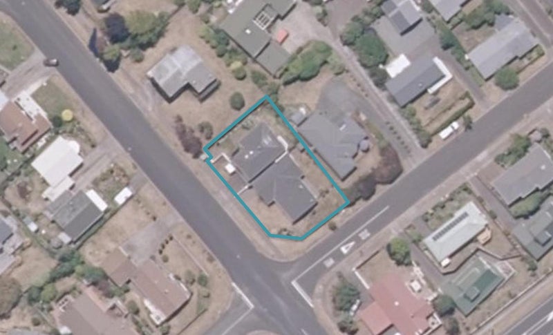 4B Reeves Rd, Acacia Bay, Taupo - Carousel 1