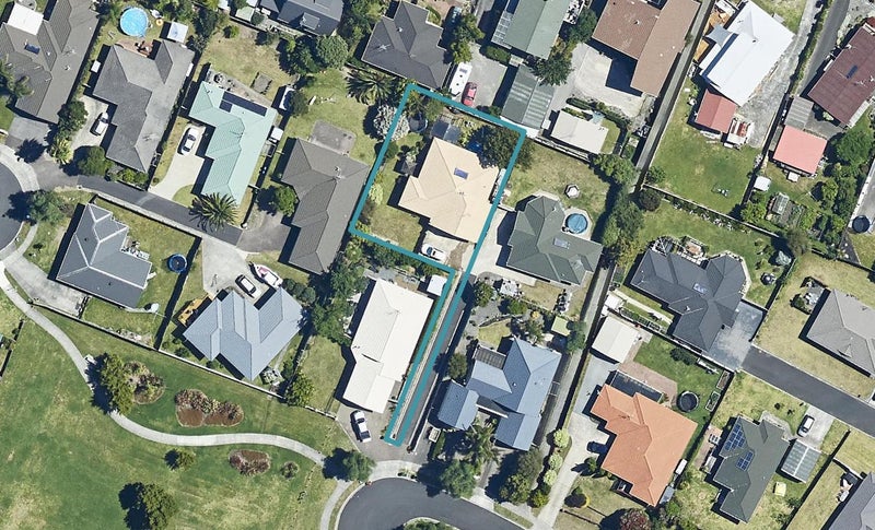 26 Thebes Grove, Papamoa Beach, Papamoa - Carousel 1
