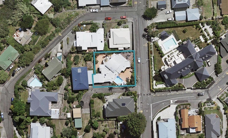 118 Chaucer Road North, Hospital Hill, Napier - Carousel 1