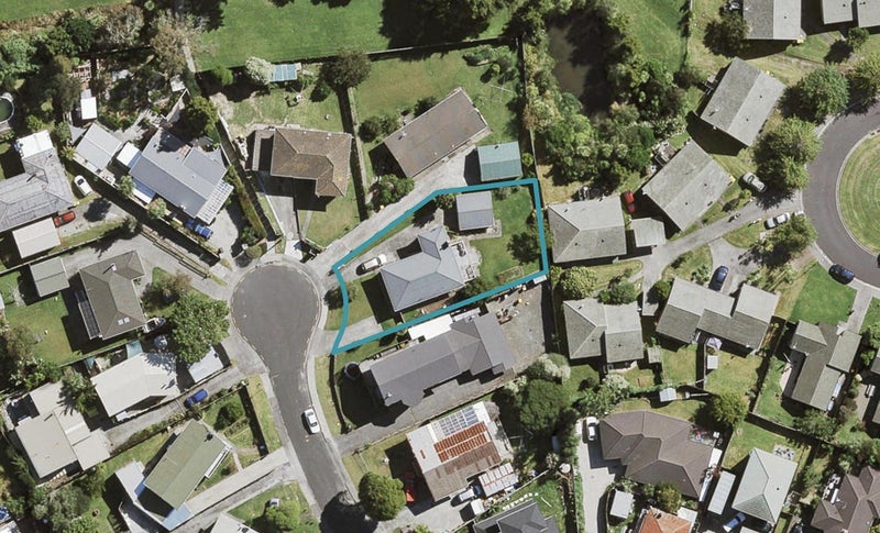 7 Gregg Place, Sunnyvale, Auckland - Carousel 1