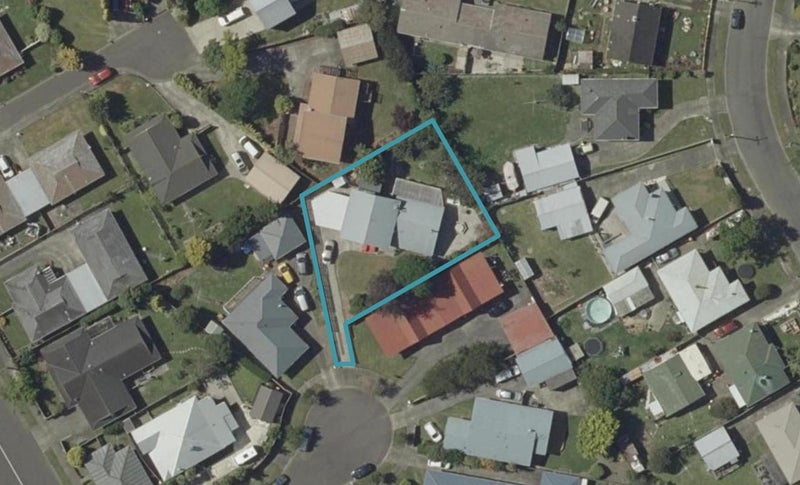 3 Jones Place, Highbury, Palmerston North - Carousel 1