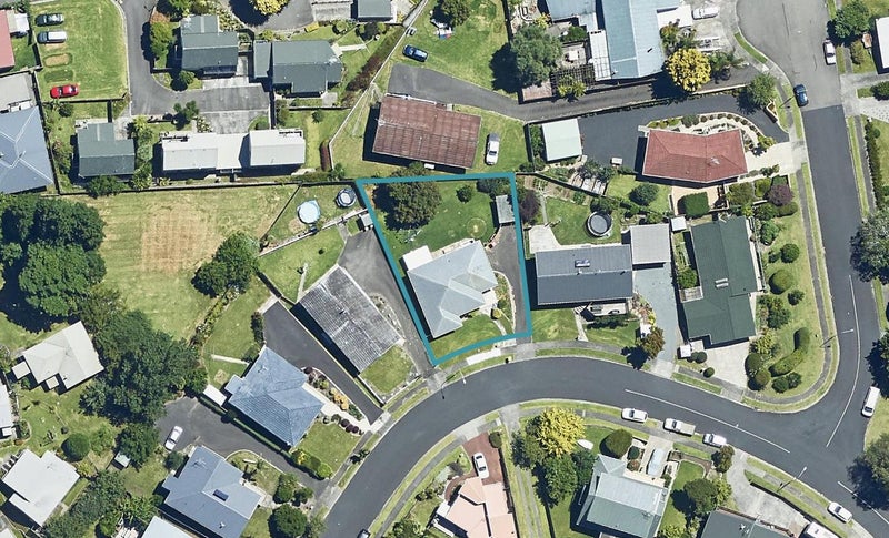 17 Grosmont Terrace, Brookfield, Tauranga - Carousel 1
