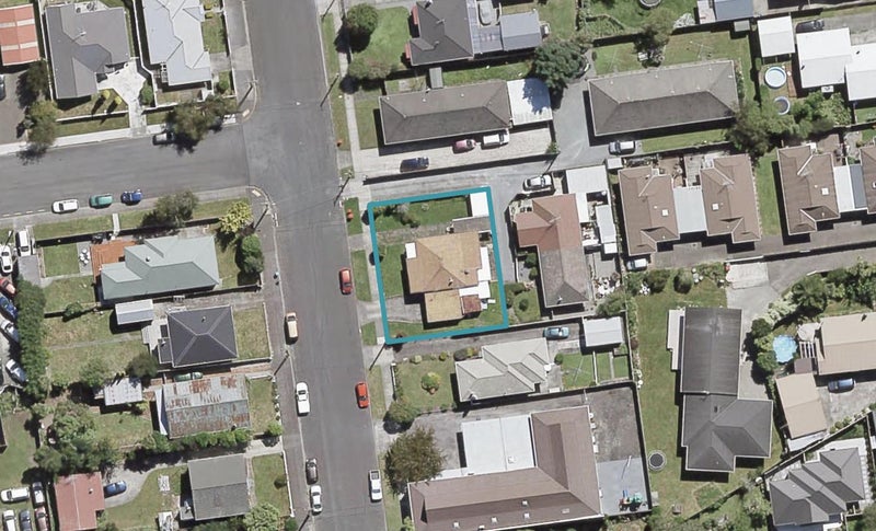 8 Exchange Street, Ebdentown, Upper Hutt - Carousel 1