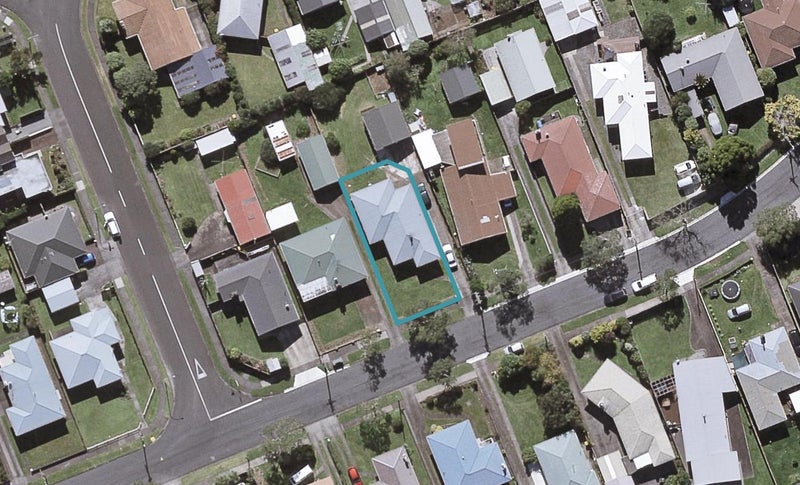 23 Turakina Street, Merrilands, New Plymouth - Carousel 1
