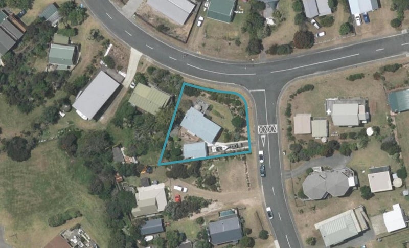 12 Holiday Crescent, Mangawhai Heads, Mangawhai - Carousel 1