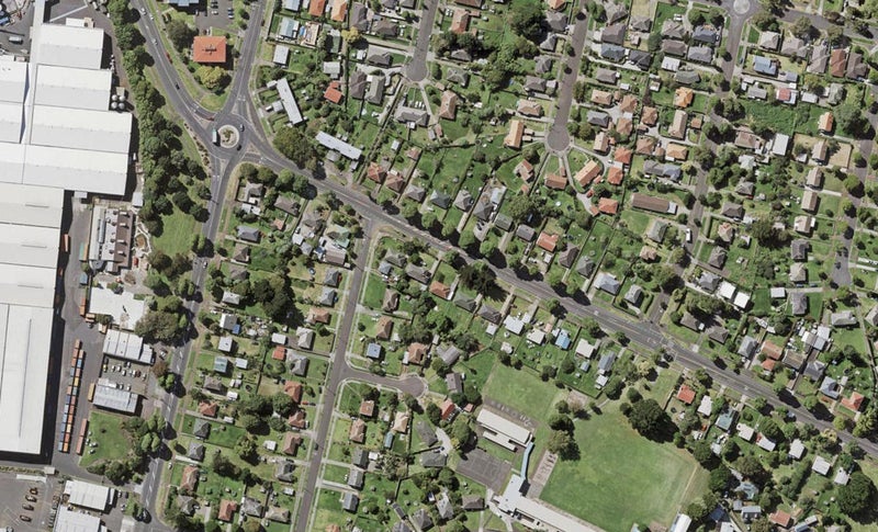 2/213 Tripoli Road, Point England, Auckland - Carousel 1