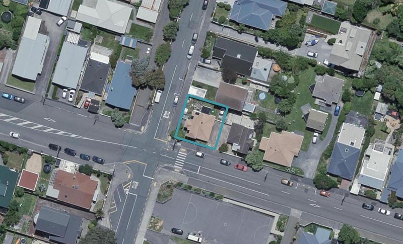 155 Clyde Street, Island Bay, Wellington - Carousel 1