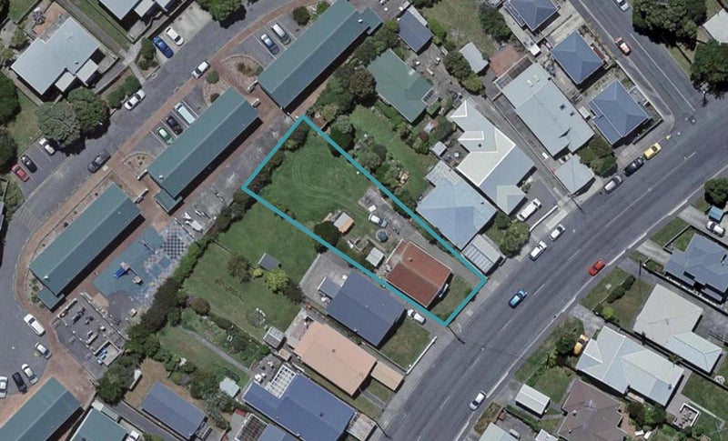69 Tauhinu Road, Miramar, Wellington - Carousel 1