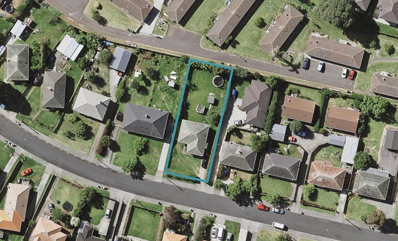 13 Caen Road, Panmure, Auckland - Carousel 1