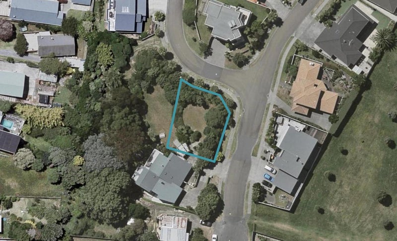 1 Metzenthin Close, RAUMATI SOUTH, PARAPARAUMU - Carousel 1