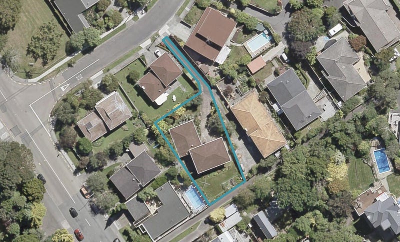 1/9A Dowling Grove, Silverstream, Upper Hutt - Carousel 1