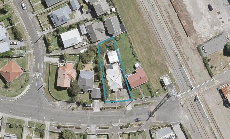 37 Elizabeth Street, Moera, Lower Hutt - Carousel 1