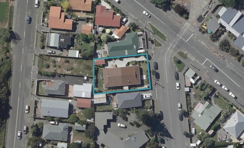 1/4 Whitfield Street, Sumner, Christchurch - Carousel 1