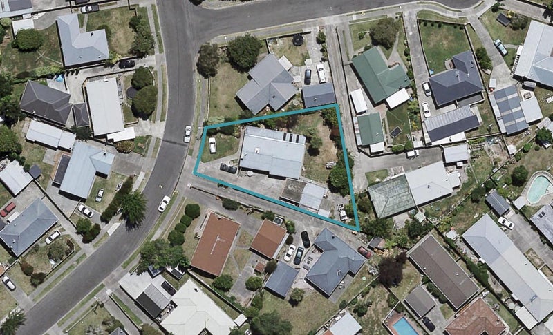 21 Merton Crescent, Pirimai, Napier - Carousel 1
