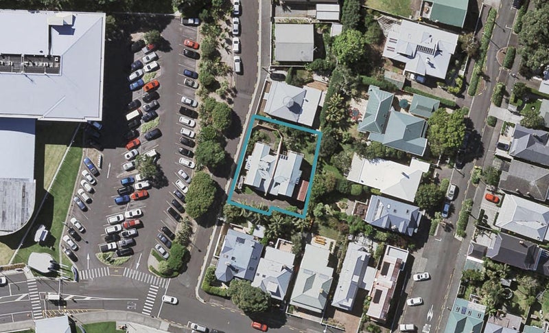 2/0 Spring Street, Devonport, Auckland - Carousel 1