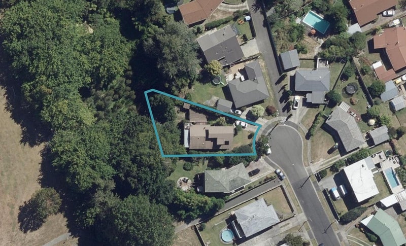 19 Paulette Place, Queenwood, Hamilton - Carousel 1