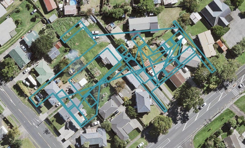 16 Whati Lane, Henderson, Auckland - Carousel 1