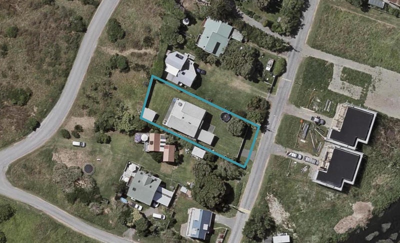 49 Kapiti Lane, Otaki Beach, Otaki - Carousel 1